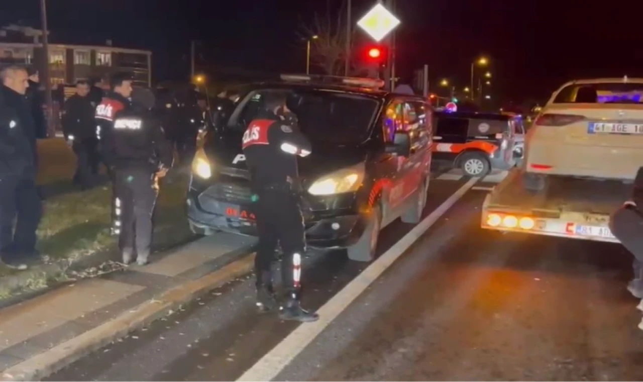 Dur ihtarına uymadı polisi yaraladı