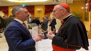 Vatikan Başbakanı Parolin ile Büyükelçi Göktaş telefonda görüştü