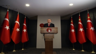 Erdoğan: "3 yılda 1 milyon yazılımcı yetiştirmeyi hedefleyen bir program başlatıyoruz."