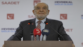 Saadet Partisi Genel Başkanı Karamollaoğlu, sağlık çalışanlarına teşekkür etti 