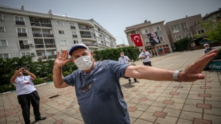 Roman orkestrası çaldı, 65 yaş ve üstü vatandaşlar oynadı