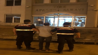 İzmir’de bahçeden 81 kilogram incir çalan zanlı tutuklandı