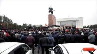 Eski Kırgızistan Cumhurbaşkanı Atambayev’in taraftarları da cezaevinden çıkarıldı