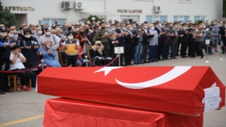 Sakarya’da trafik kazasında şehit olan yunus polisinin cenazesi memleketi Ankara’ya gönderildi