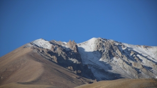 Erciyes Dağı’na kar yağdı