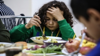 Ermenistan’ın füze saldırısında evleri yıkılan Genceliler üniversite yurdunda kalıyor