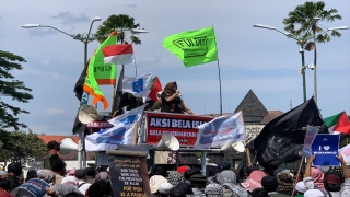 Endonezya’da Macron’un İslam’ı hedef alan açıklamaları protesto edildi