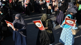 Pakistan’da Fransa Cumhurbaşkanı Macron’un İslam karşıtı açıklamaları protesto edildi