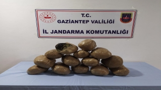 Gaziantep’te bir motosiklette 28 kilogram esrar ele geçirildi