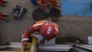 AFAD: İzmir’de arama kurtarma ekiplerinin çalışmalarını tamamladığını bildirdi.