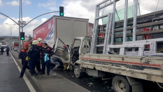 Arnavutköy’de trafik kazası: 3 yaralı