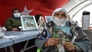 Oğlu için 90 yaşında Diyarbakır’daki evlat nöbetine katıldı