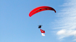 Bingöl’de Hesarek Kayak Merkezi’nde yamaç paraşütü etkinliği yapıldı