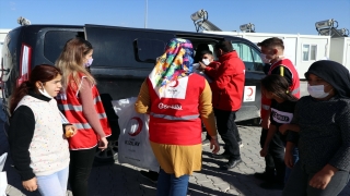 Türk Kızılaydan konteyner kentlerdeki depremzedelere kışlık yardımı