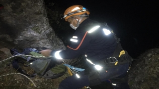 Osmaniye’de balık tutarken kayalıklardan Sabun Çayı’na düşen kişi kurtarıldı