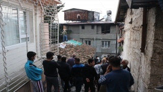 Hatay’da çıkan yangında iki katlı ev kullanılamaz hale geldi