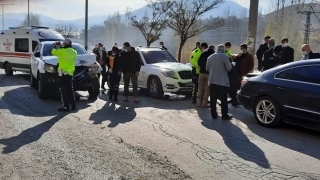 AK Parti Genel Başkan Yardımcısı Demiröz’ün konvoyunda kaza: 1 yaralı