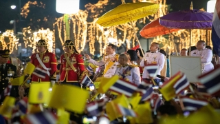 Tayland Kralı Vajiralongkorn babasının doğum günü anısına tören düzenledi