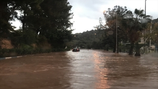 Antalya’nın Kaş ilçesinde sağanak etkili oldu