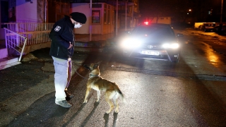 Kayseri’de bir evde uyuşturucu kullanan 8 kişi gözaltına alındı