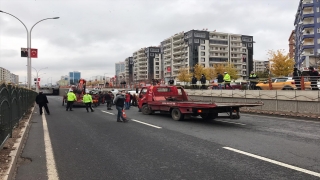 Diyarbakır’da yolcu minibüsü devrildi: 7 yaralı