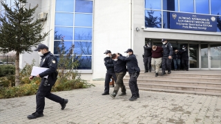 Ankara’da polis ekibine saldıran ”FETÖ’den ihraç” şüpheliler adliyeye sevk edildi