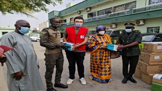 Türk Kızılay Senegal’de cezaevlerine maske ve ateşölçer dağıttı