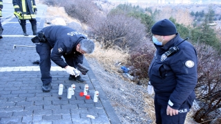 Kayseri’de bir minibüste çakmak gazından çıktığı iddia edilen yangında 3 kişi yaralandı