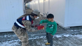 Elazığ’da jandarmadan depremzede çocuklara psikososyal destek