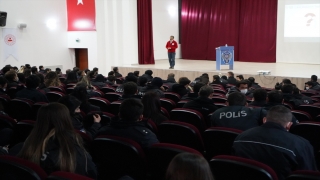 Koruma polislerinden kan ve plazma bağışı