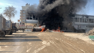 Adıyaman’da eski kamu binasında yıkım çalışmaları sırasında patlama meydana geldi