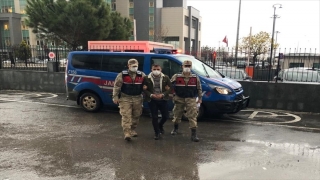 Gaziantep’te 13 düzensiz göçmen yakalandı, organizatörlük yaptığı öne sürülen zanlı tutuklandı