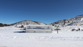 Denizli Kayak Merkezi, misafirlerini ağırlamaya başladı