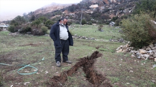 Isparta’nın Yeşilyurt köyünde 28 ev heyelan tehlikesi nedeniyle boşaltılacak