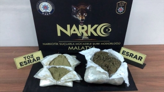 Malatya’da iki yolcu otobüsünde 9 kilo 860 gram esrar ele geçirildi