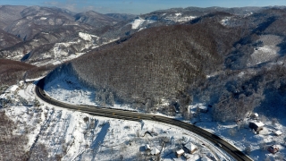 Bolu Dağı kar manzarasıyla hayranlık uyandırıyor 