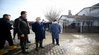 Kırklareli Valisi Bilgin, dere yatağının taştığı bölgede incelemede bulundu: