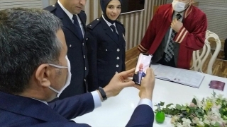 İçişleri Bakanı Soylu, Düzce’deki polis çiftin nikahına görüntülü bağlandı