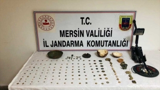 Mersin’de tarihi eser operasyonunda 133 sikke ve çok sayıda obje ele geçirildi