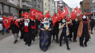 Şırnak’a terör mağduru aileler HDP İl Başkanlığı önünde eylem yaptı