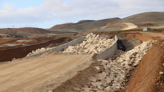 Siirt Botan Çayı’nda feribot seferleri için tekne yanaşma iskelesi yapılıyor