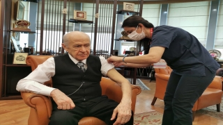 MHP Genel Başkanı Bahçeli, Kovid19 aşısının ikinci dozunu yaptırdı