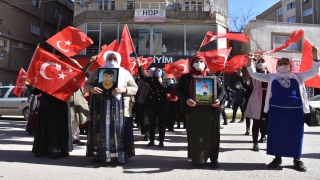 Şırnak’ta terör mağduru aileler HDP İl Başkanlığı önünde eylem yaptı