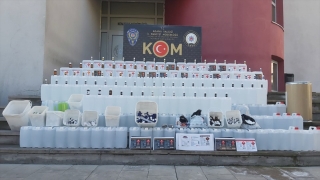 Adana’da sahte içki imalathanelerine operasyonda 1323 litre etil alkol ele geçirildi