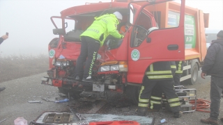 Tekirdağ’da zincirleme trafik kazasında çöp kamyonundaki 2 işçi yaralandı