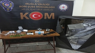 Muğla’da usulsüz yapıları rüşvet karşılığında görmezden geldikleri öne sürülen 4 şüpheli yakalandı