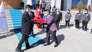 18 Mart’ta Çanakkale’de göndere çekilecek ay yıldızlı bayrak Yozgat’a ulaştı