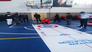 Erzurum’da denetimli serbestlik tedbiri altındaki yükümlülere ”floor curling” eğitimi verildi