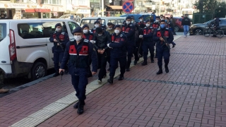 Kocaeli merkezli DEAŞ operasyonunda gözaltına alınan 5 şüpheli adliyede