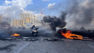 Lübnan’da hayat koşulları ve doların yükselmesi protesto edildi